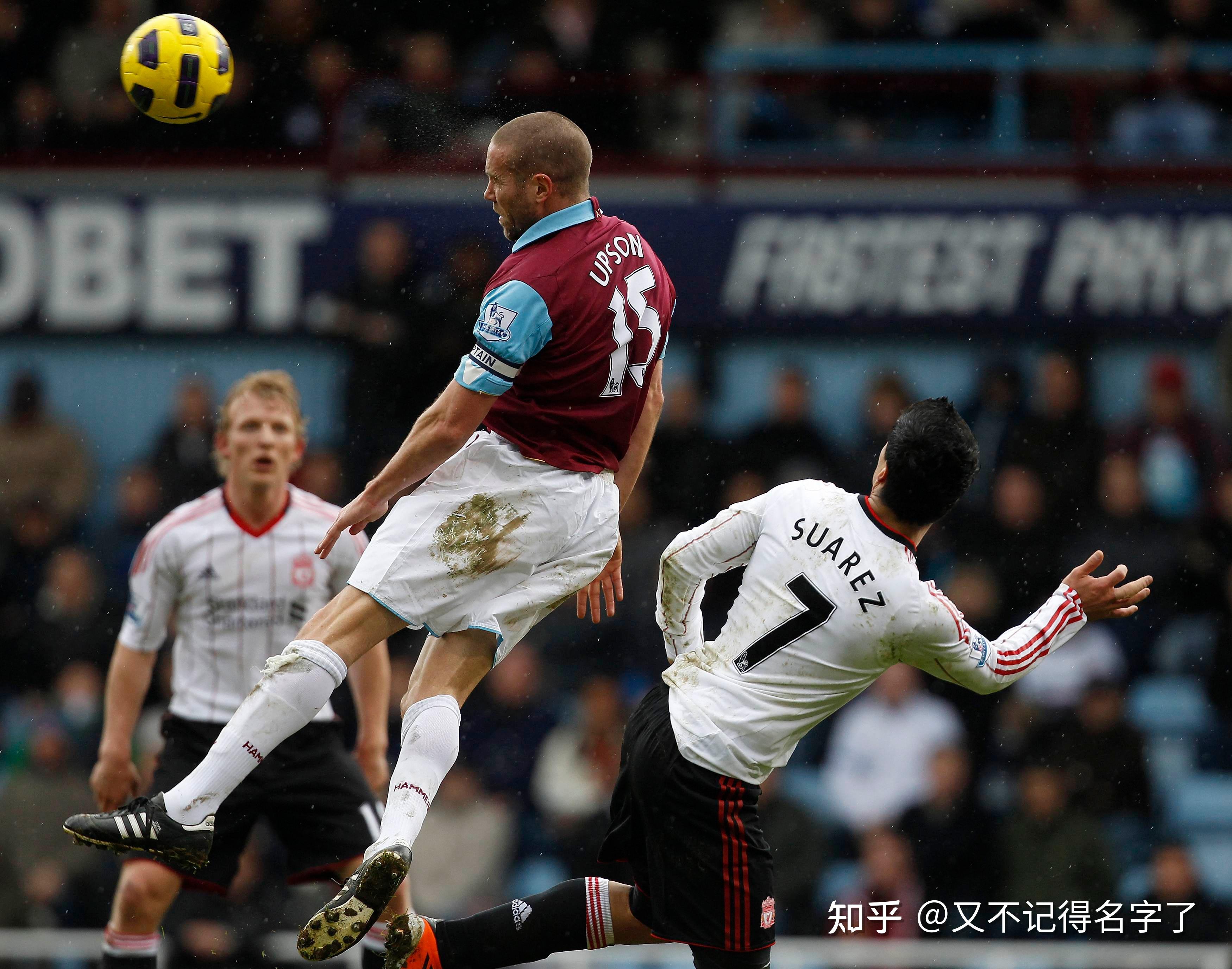 关于英超关键时刻走向成谜,曼城扳平良机,话题不断,赛程密集仍需轮换的信息 关于英超关键时刻走向成谜,曼城扳平良机,话题不断,赛程密集仍需轮换的信息