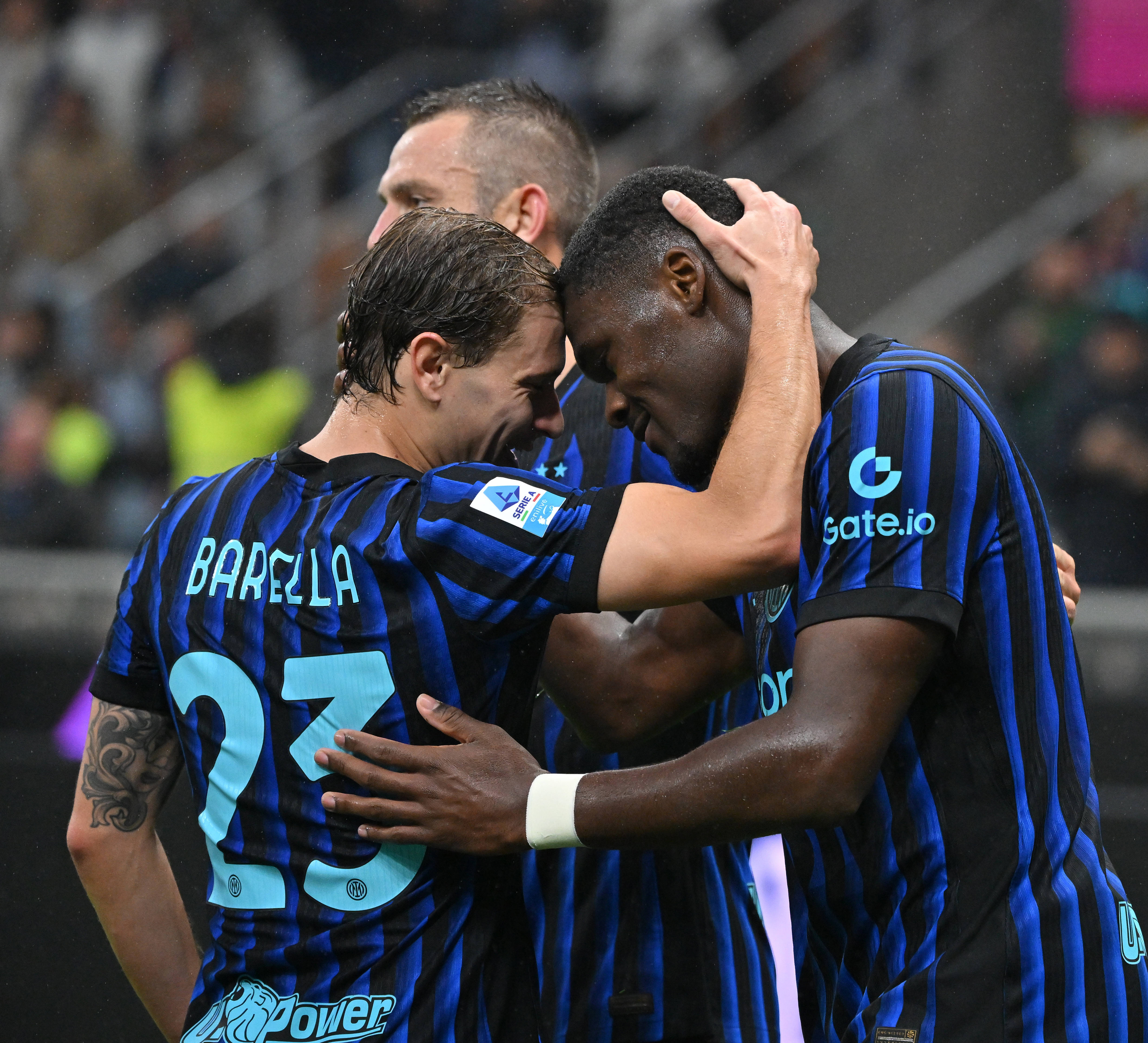 包含意甲冲刺阶段再迎强敌，罗马内部沟通，主帅态度：气氛紧张，身体对抗强度拉满的词条